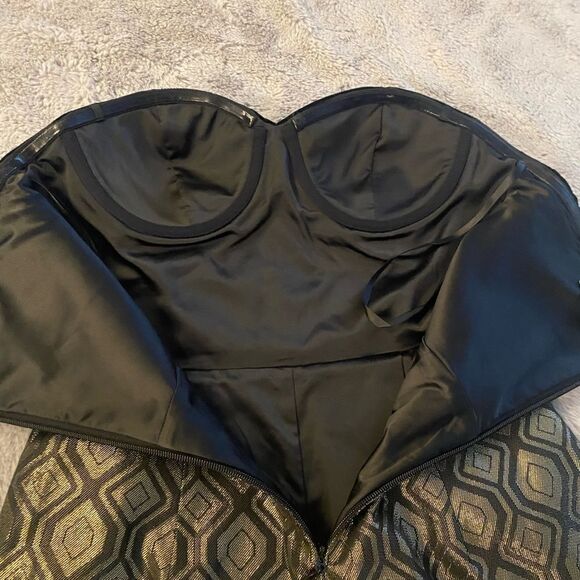 Bebe metallic romper, size 2 - Picture 8 of 10